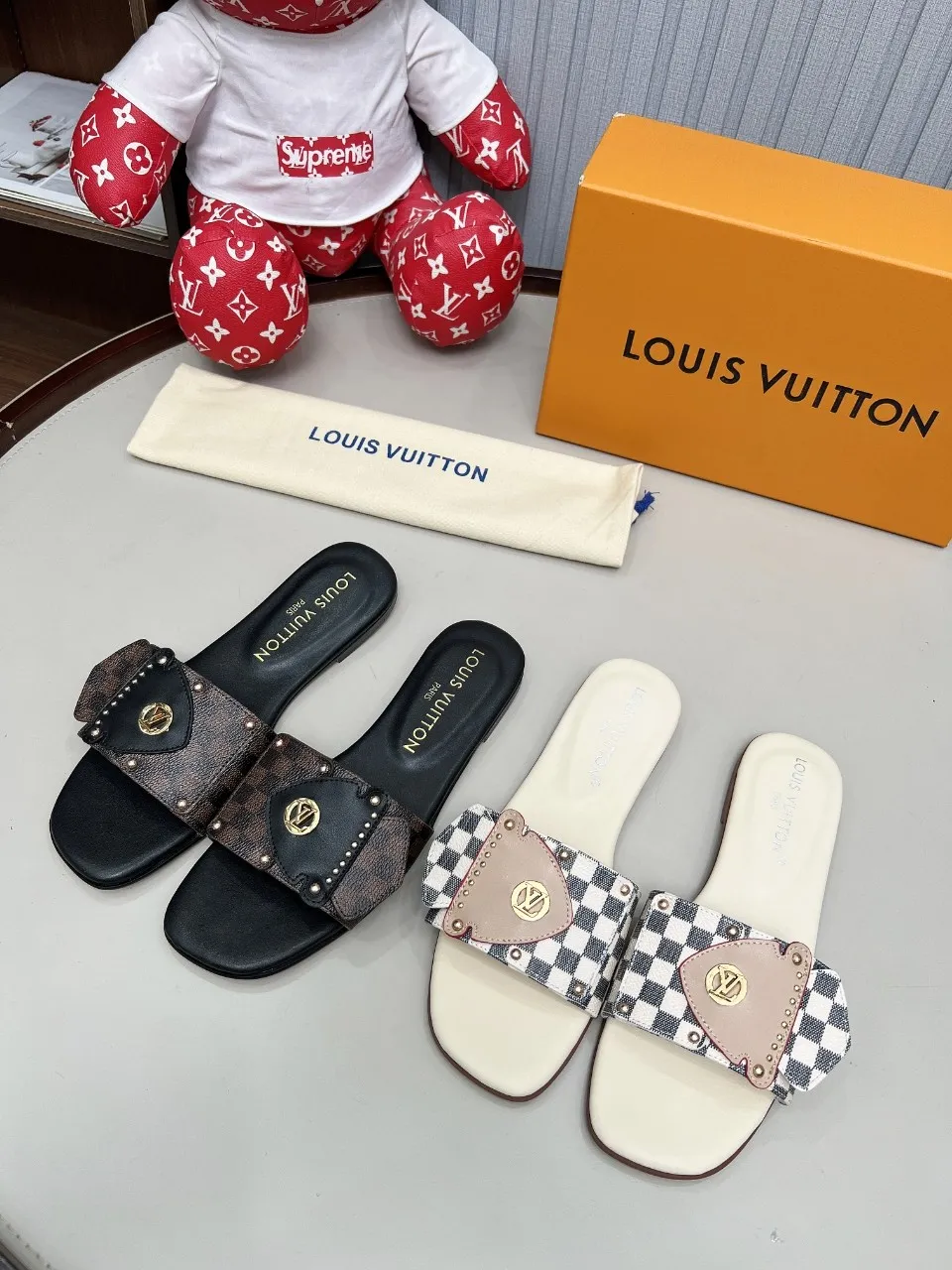 👟👟Ex-factory price 320👟👟 Genuine leather sole +40 Louis Vuitton, 1:1 advanced customization upper, fabric: customized LV special fabric, lining: sheepskin, original molding hardware, code number: 35-42, order with pictures, welcome to send pictures to place an order,